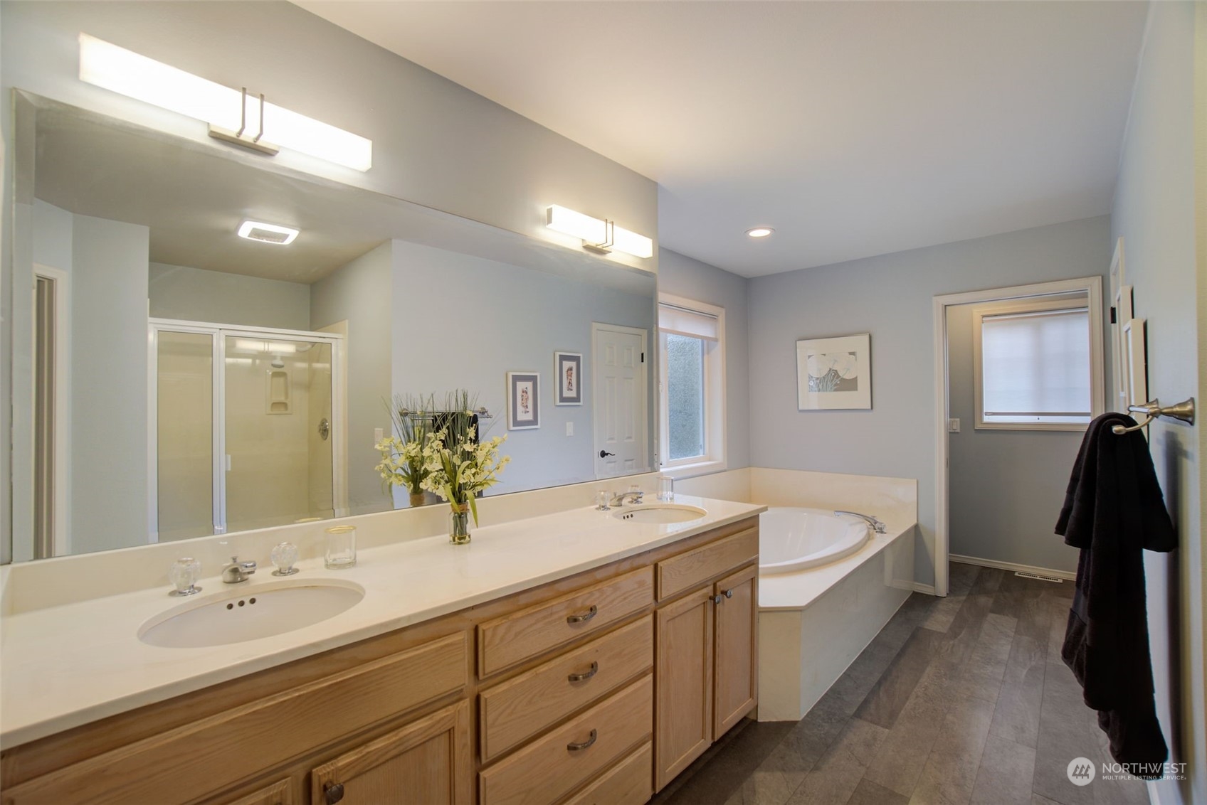 6909 174th Street Southwest Edmonds, WA 98026 - Photo 15 of 32 Gallery Image 15