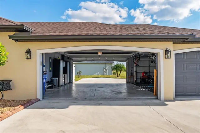 $975,000 | 5219 Lake Venice Drive, Wimauma, FL 33598