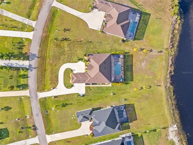 $975,000 | 5219 Lake Venice Drive, Wimauma, FL 33598