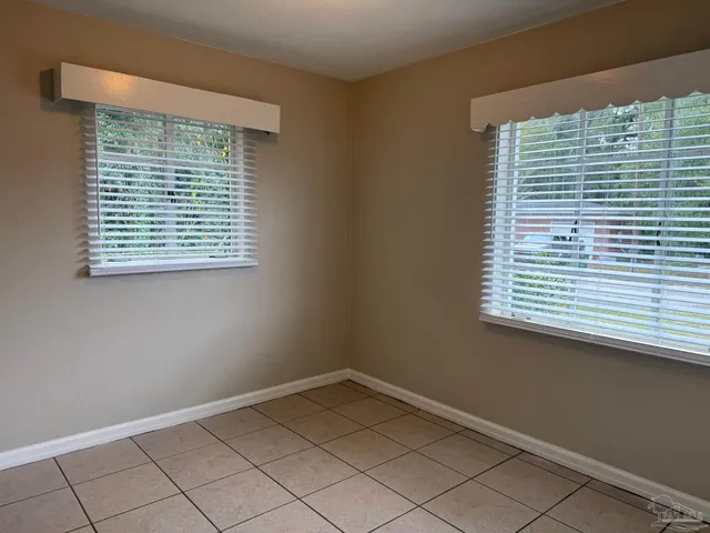 $1,400 | 5398 Park Lane, Milton, FL 32570