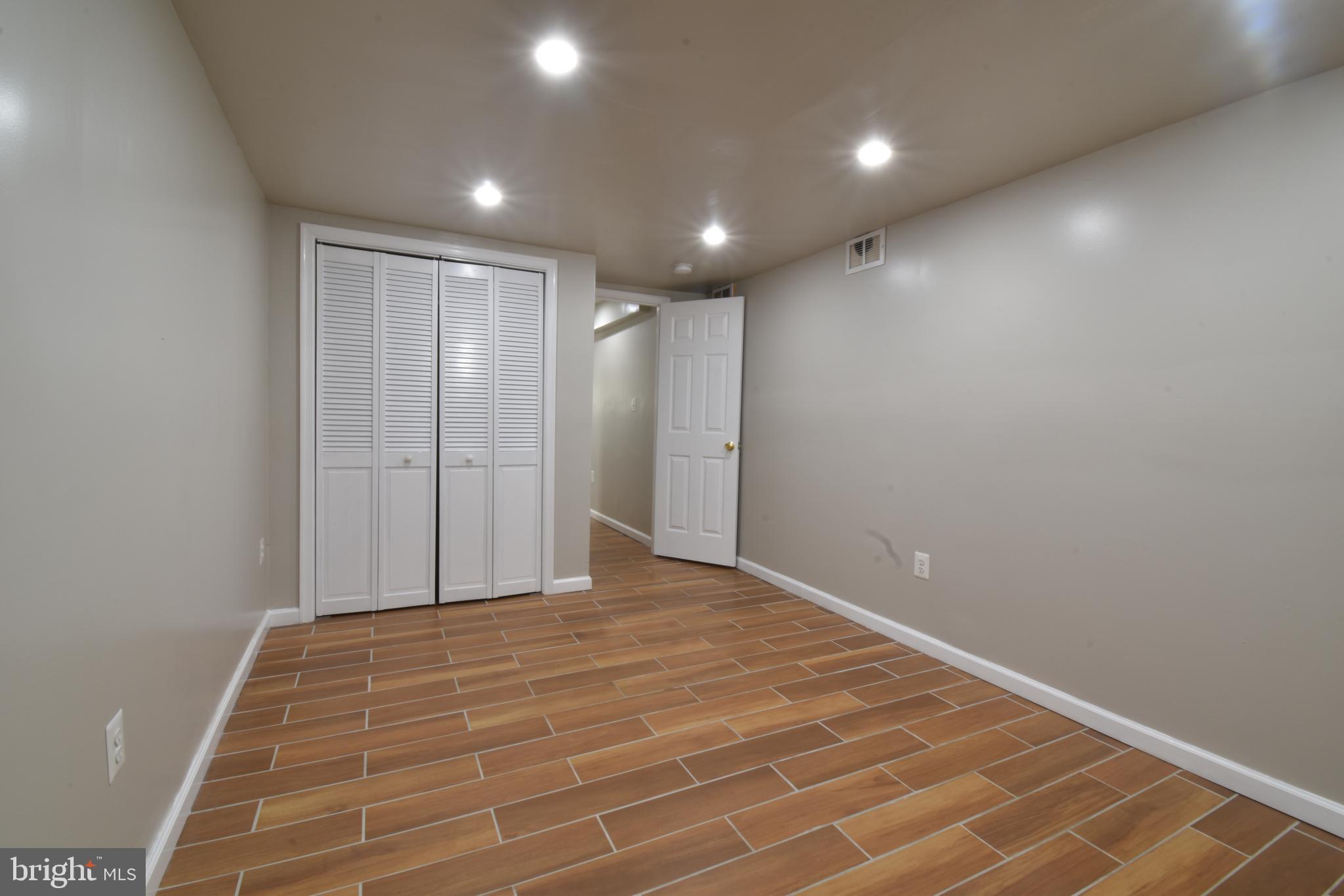 620 Princeton Place Northwest, Unit B Washington, DC 20010 - Photo 7 of 13 a view of an empty room