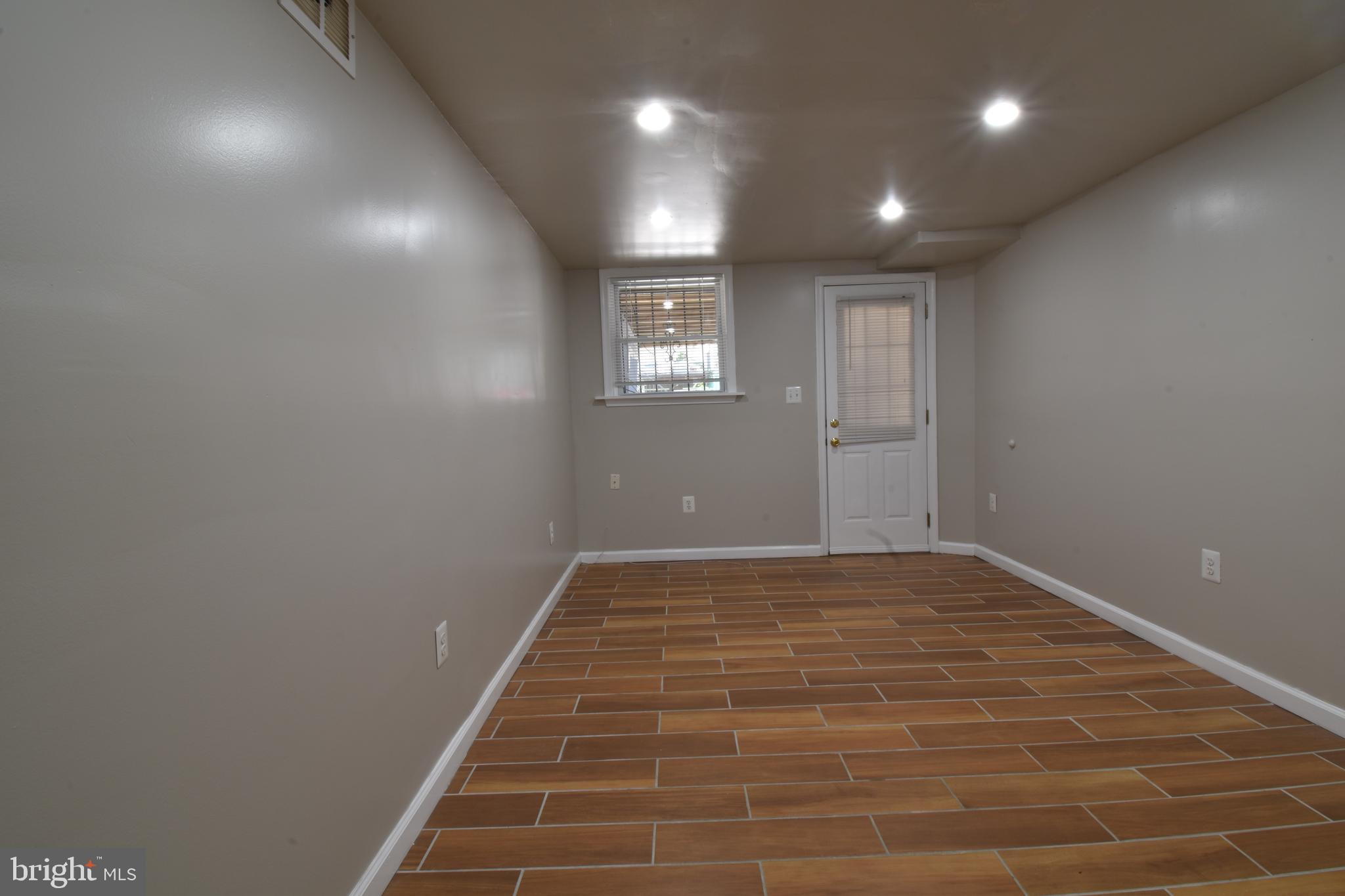 620 Princeton Place Northwest, Unit B Washington, DC 20010 - Photo 8 of 13 a view of an empty room