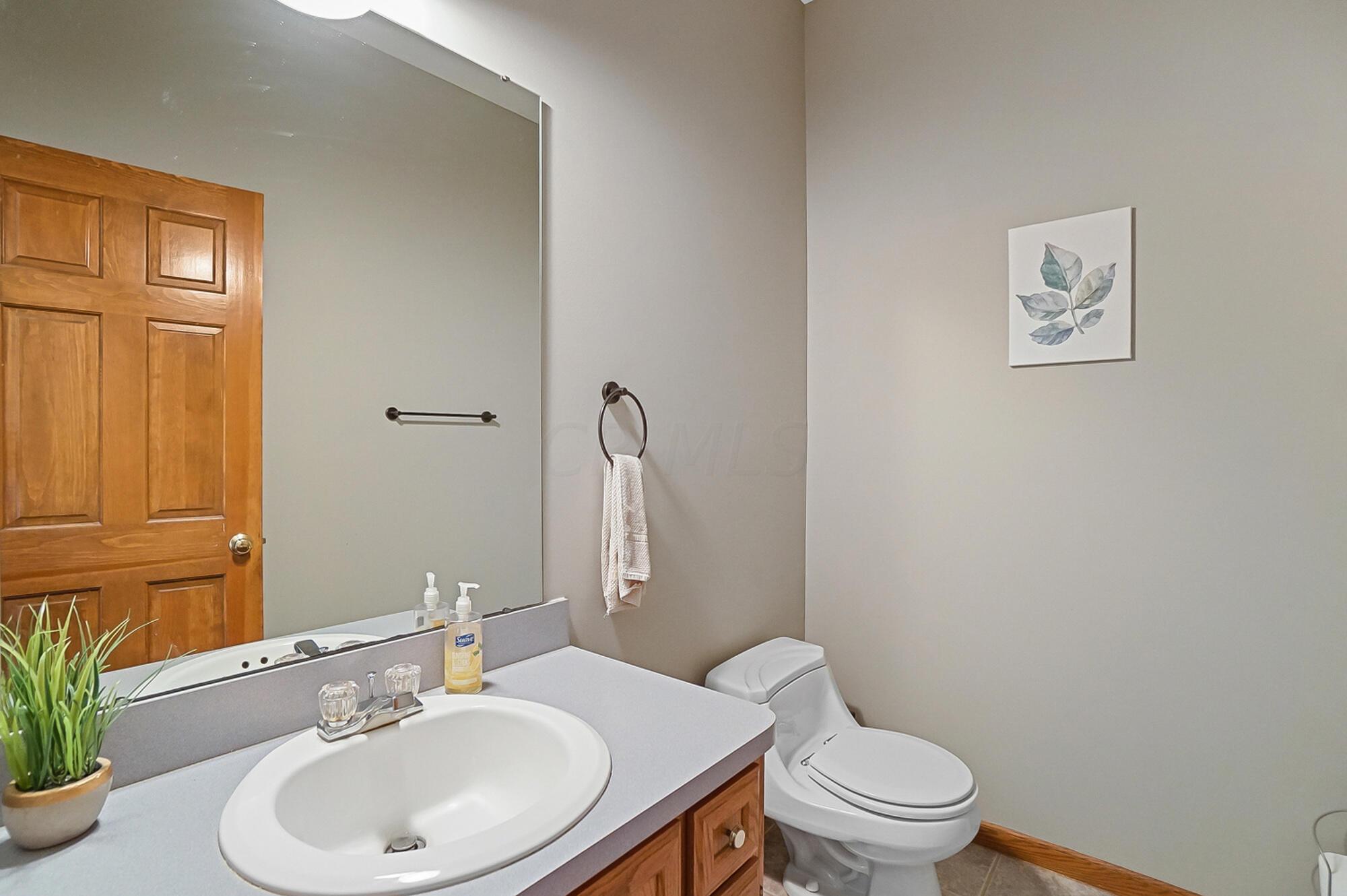 7218 Basil Western Road Canal Winchester, OH 43110 - Photo 23 of 77 021