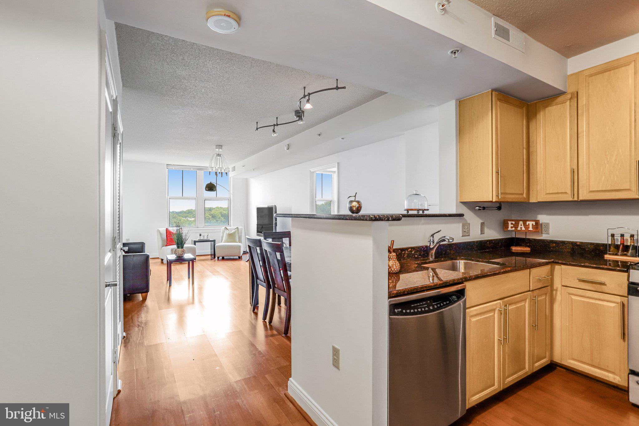 11760 Sunrise Valley Drive, Unit 415 Reston, VA 20191 - Photo 23 of 55 Kitchen