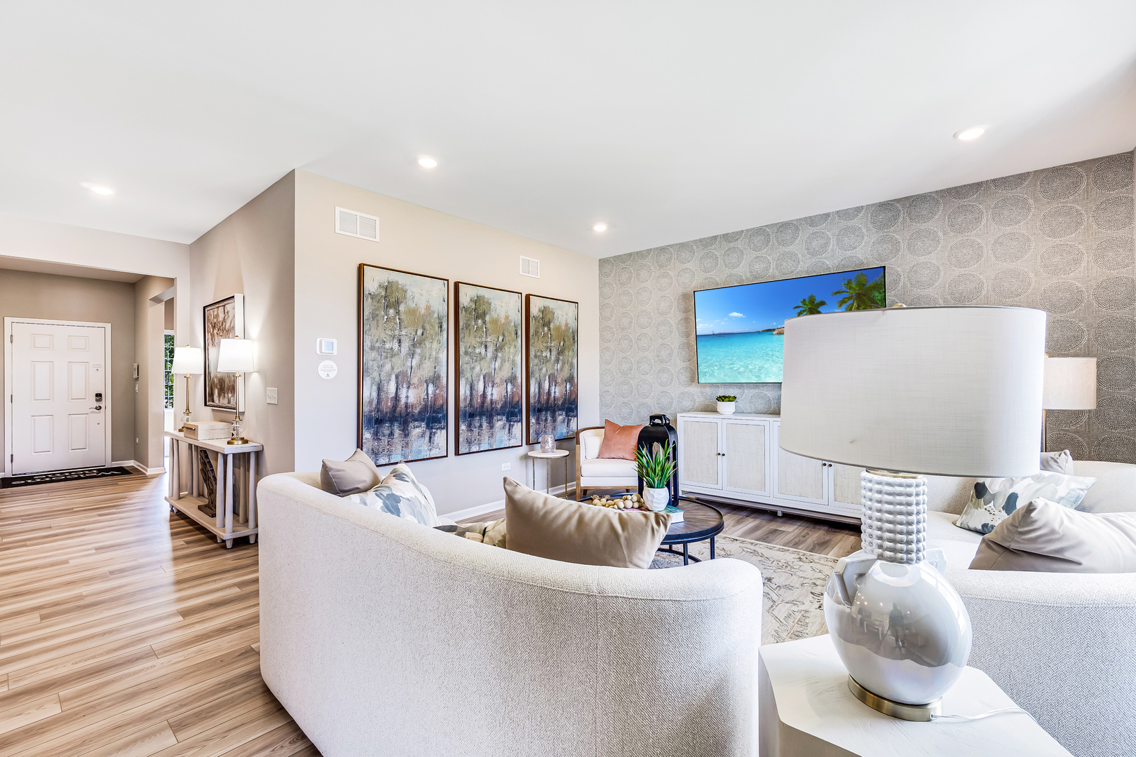 3871 Meadowridge Road Woodstock, IL 60098 - Photo 4 of 15