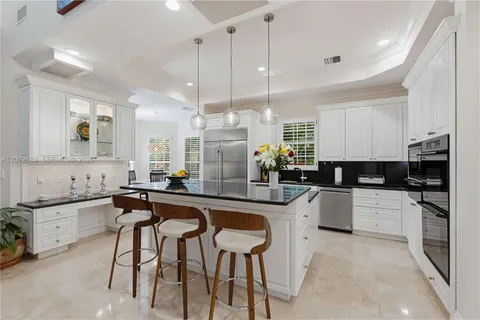 $4,999,000 | 6801 Southwest 94th Street, Pinecrest, FL 33156