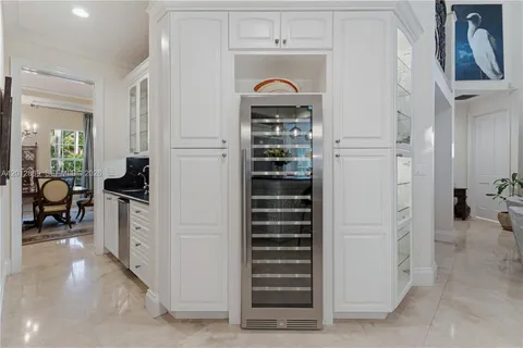 $4,999,000 | 6801 Southwest 94th Street, Pinecrest, FL 33156