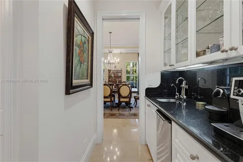 $4,999,000 | 6801 Southwest 94th Street, Pinecrest, FL 33156