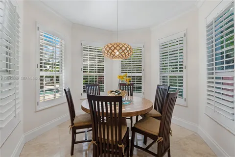 $4,999,000 | 6801 Southwest 94th Street, Pinecrest, FL 33156