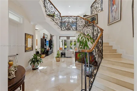 $4,999,000 | 6801 Southwest 94th Street, Pinecrest, FL 33156