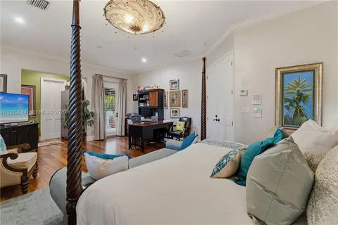 $4,999,000 | 6801 Southwest 94th Street, Pinecrest, FL 33156