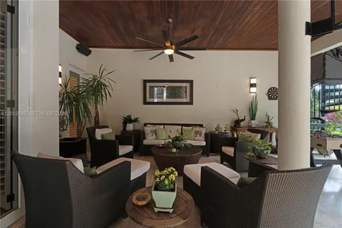 $4,999,000 | 6801 Southwest 94th Street, Pinecrest, FL 33156