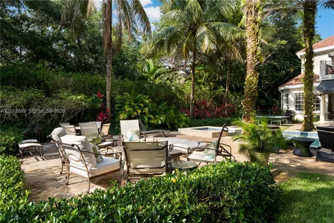 $4,999,000 | 6801 Southwest 94th Street, Pinecrest, FL 33156