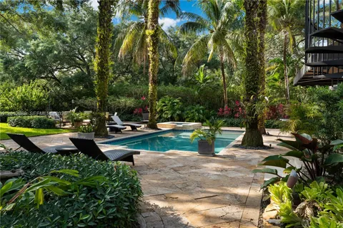 $4,999,000 | 6801 Southwest 94th Street, Pinecrest, FL 33156