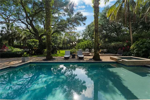 $4,999,000 | 6801 Southwest 94th Street, Pinecrest, FL 33156