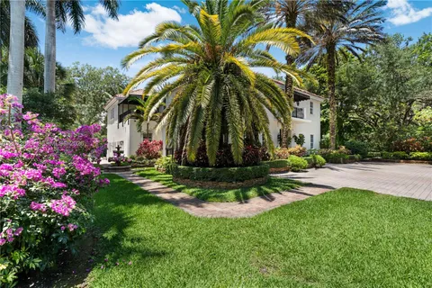 $4,999,000 | 6801 Southwest 94th Street, Pinecrest, FL 33156