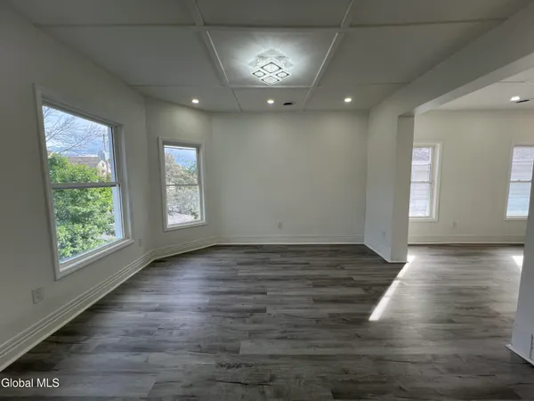 $1,800 | 239 Mc Clellan Street, Schenectady, NY 12304