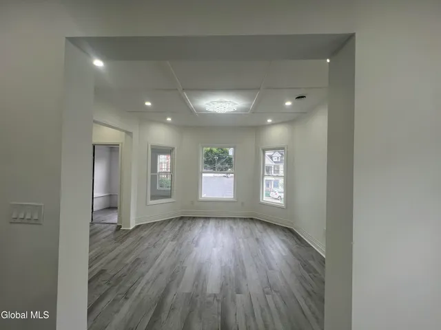 $1,800 | 239 Mc Clellan Street, Schenectady, NY 12304