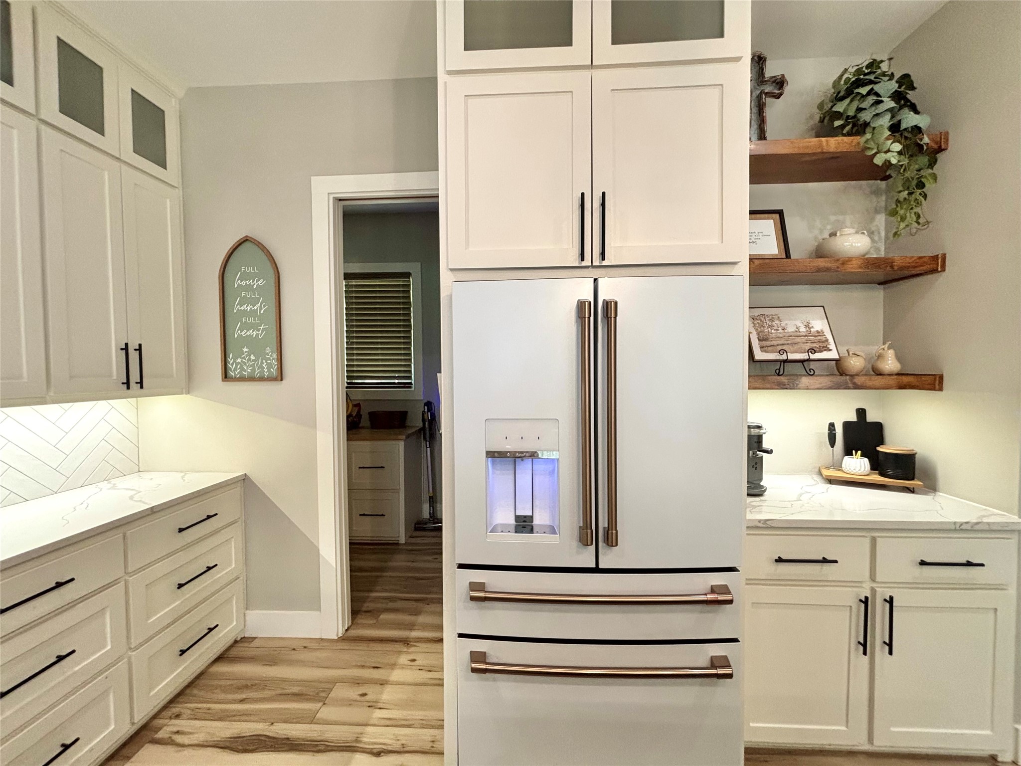 6540 Fm 3065 Colmesneil, TX 75938 - Photo 21 of 49 a kitchen with white cabinets and refrigerator