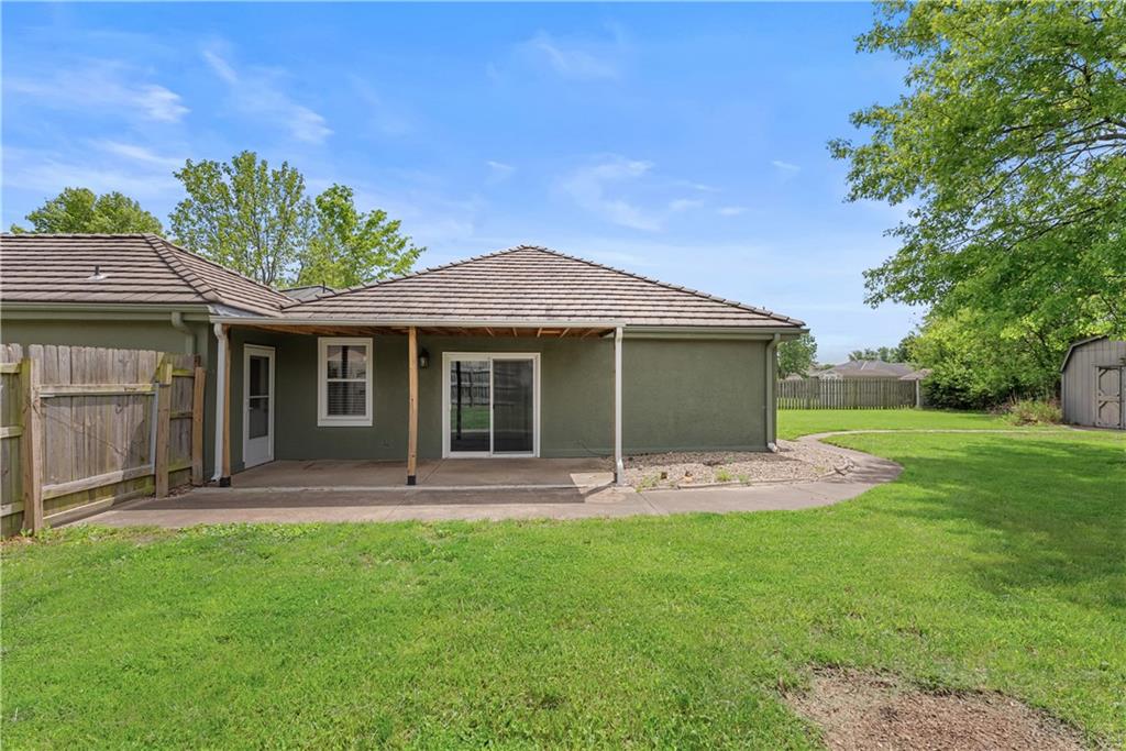 202 East E Kirby Road Grain Valley, MO 64029 - Photo 24 of 28