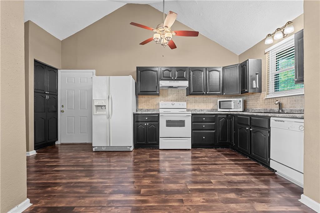 202 East E Kirby Road Grain Valley, MO 64029 - Photo 7 of 28