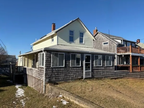 $400,000 | 27 Ocean Street, Marshfield, MA 02020