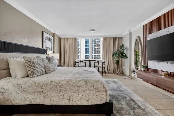 $2,250 | 19201 Collins Avenue, Unit 1123, Sunny Isles Beach, FL 33160