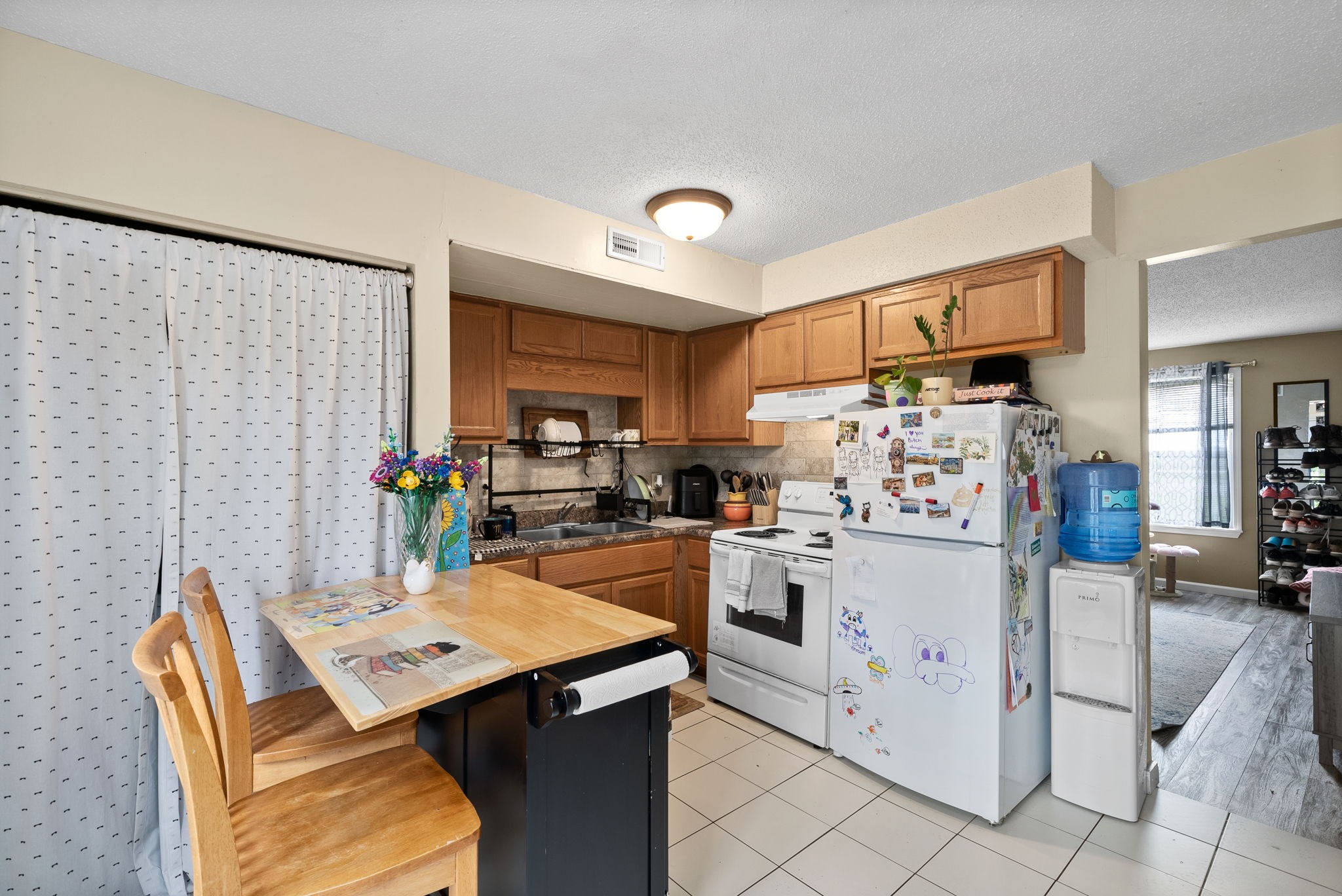 1044 Pembroke Oak Grove Road Oak Grove, KY 42262 - Photo 21 of 40 a kitchen with cabinets and appliances