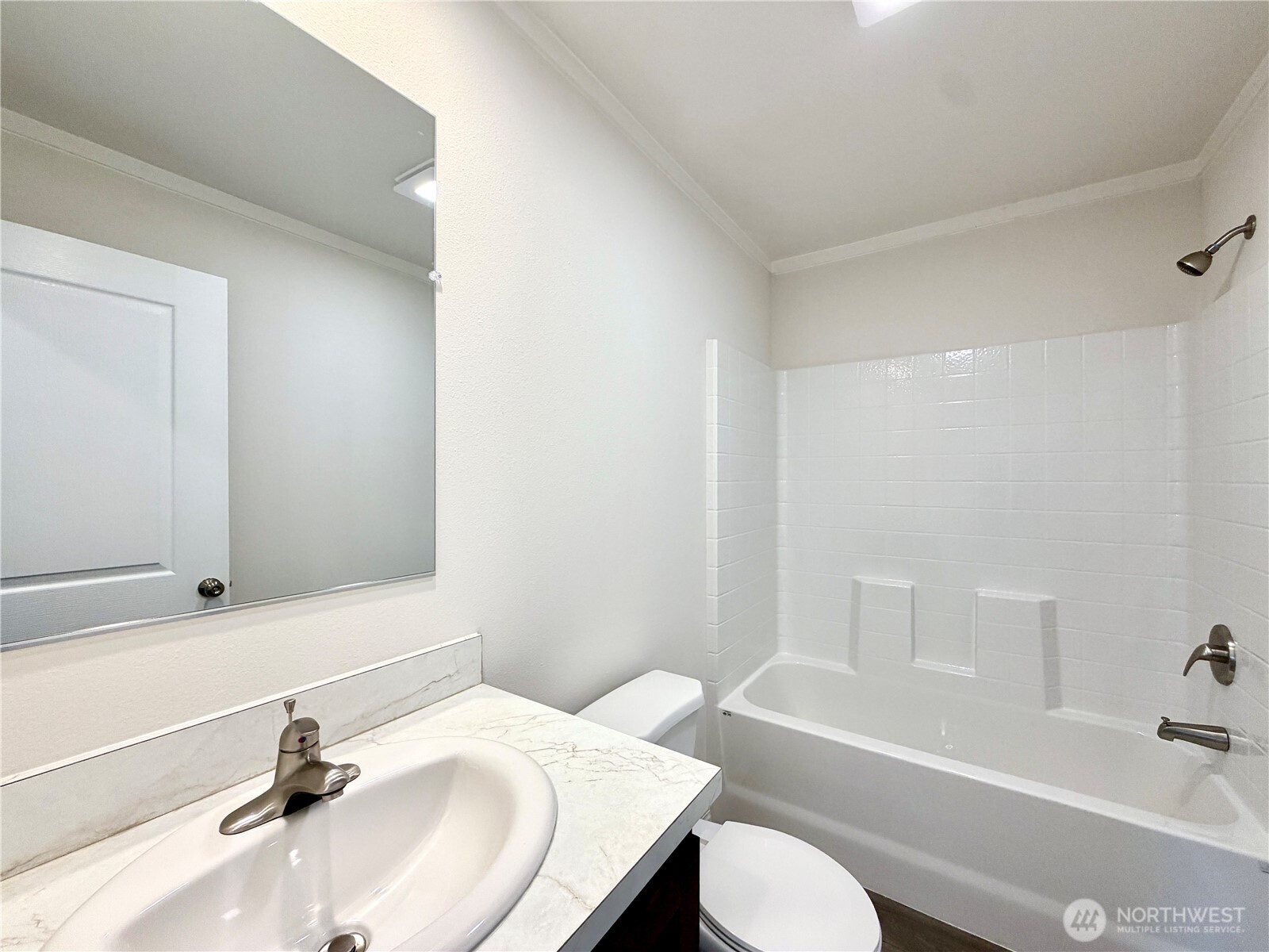 299 Octopus Avenue Northeast Ocean Shores, WA 98569 - Photo 25 of 40 a bathroom with a sink and a bathtub