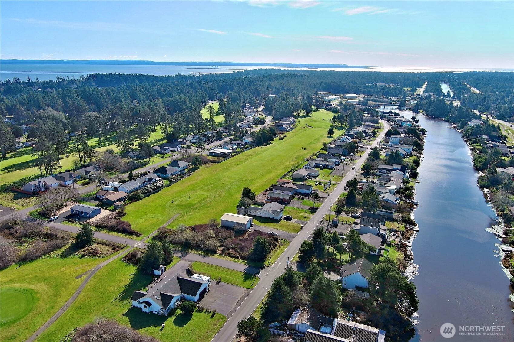 299 Octopus Avenue Northeast Ocean Shores, WA 98569 - Photo 38 of 40 a view of a city