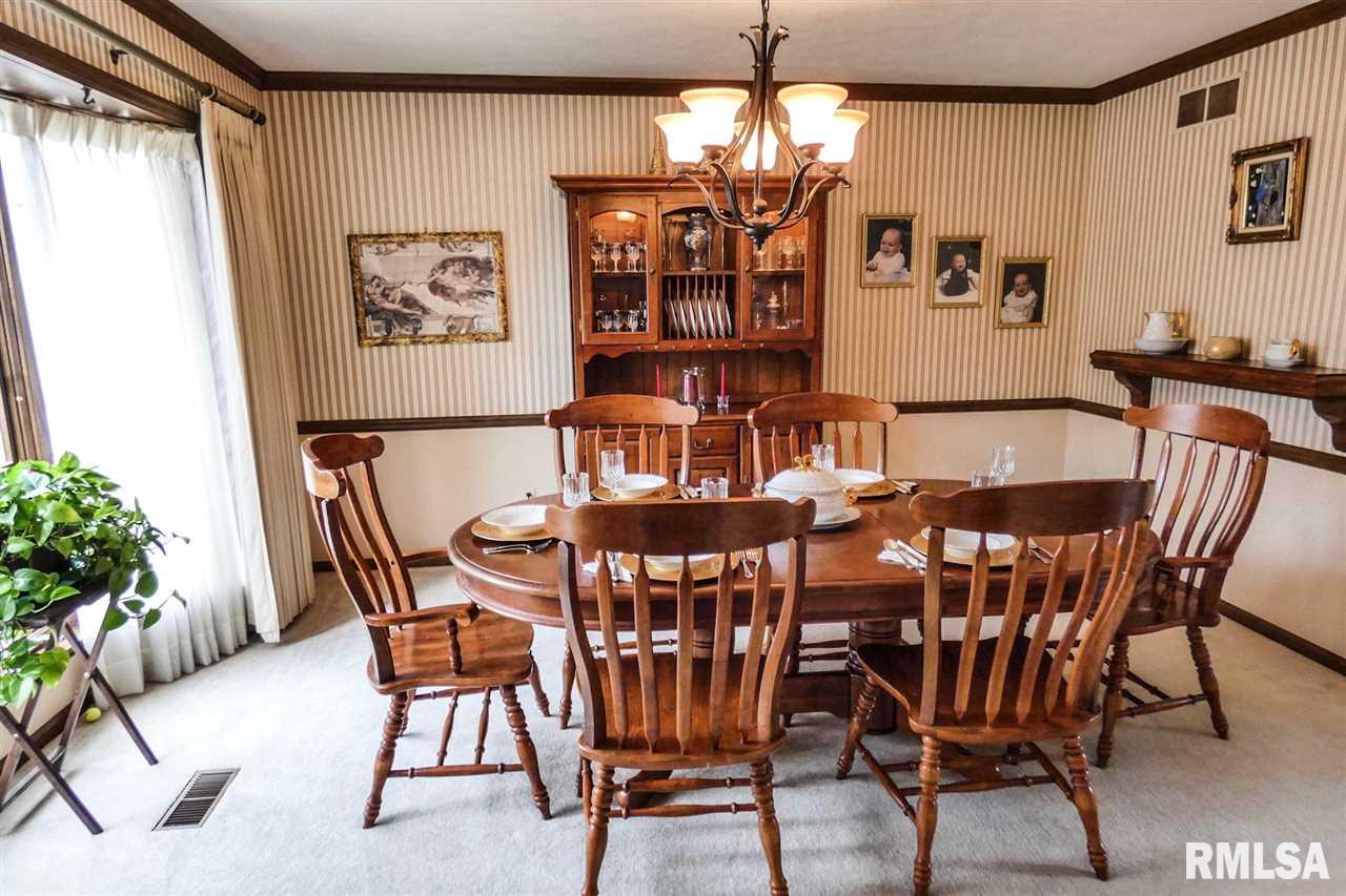 1300 Westgate Road Washington, IL 61571 - Photo 13 of 34 Gallery Image 13