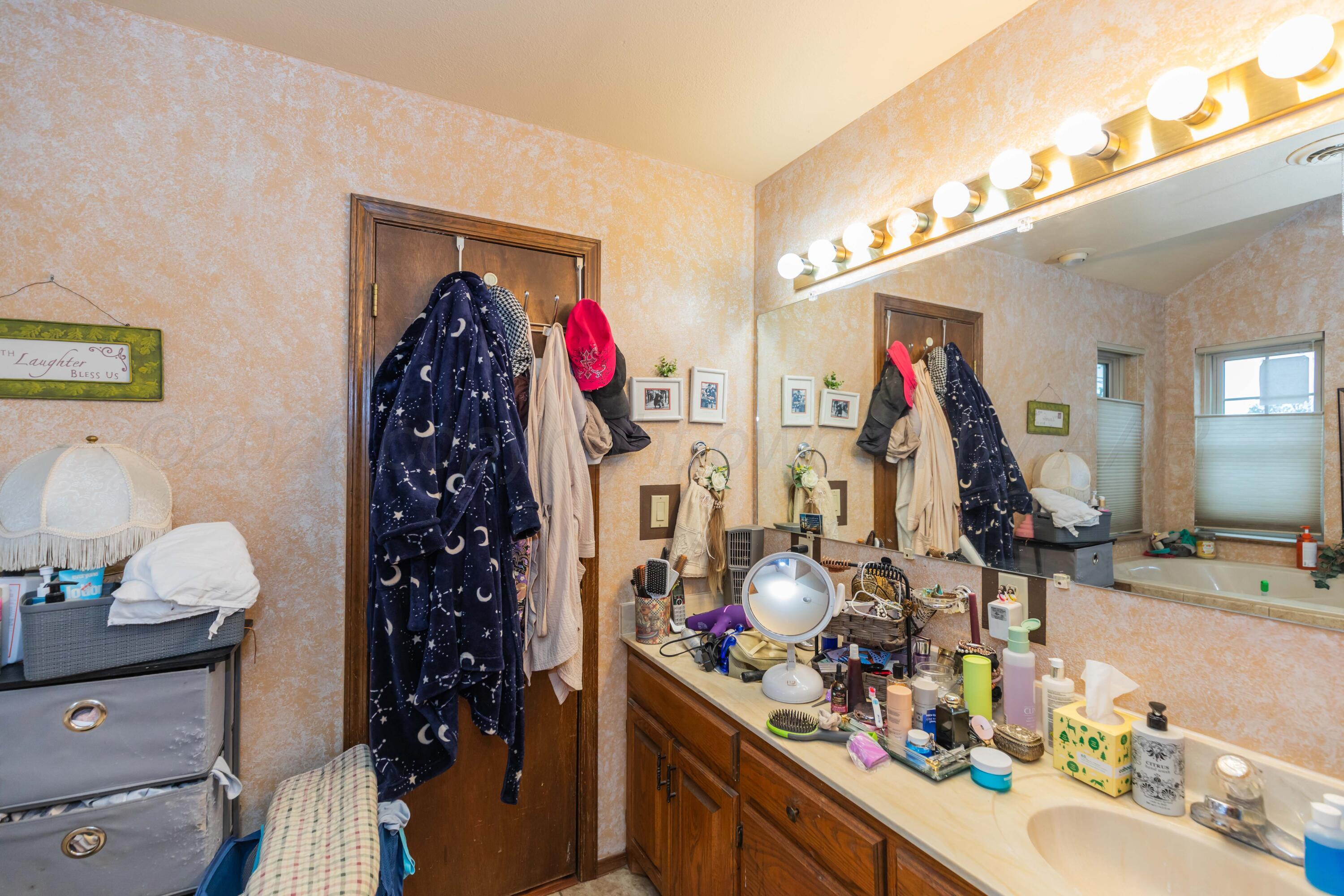 16700 Old Ranch Road Canyon, TX 79015 - Photo 29 of 51 BATHROOM 3 VIEW 3