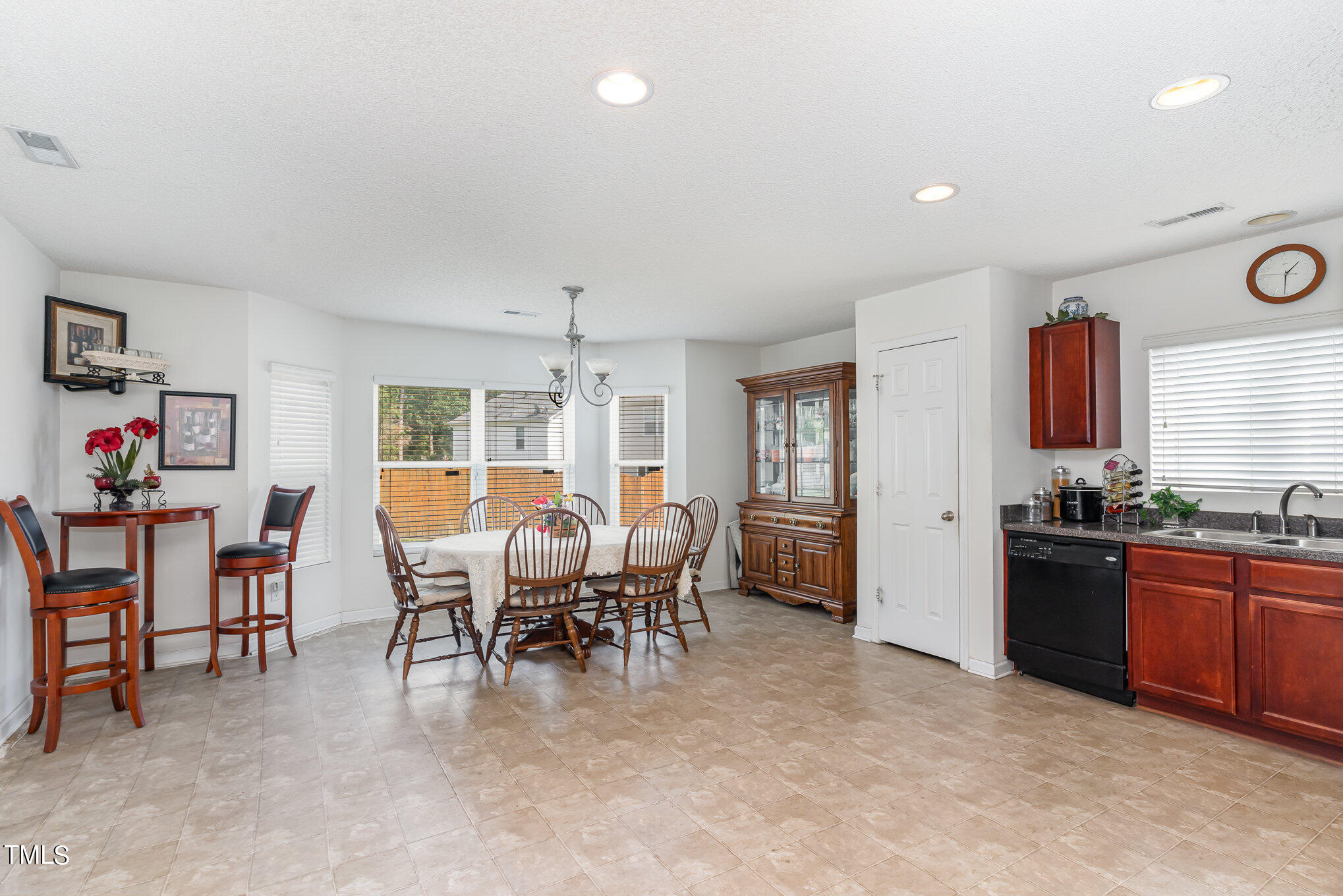 3749 Tryon Ridge Drive Raleigh, NC 27610 - Photo 9 of 26 db9