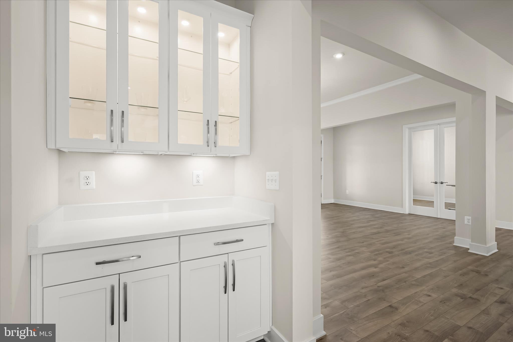 7306 Sugar Magnolia Loop Gainesville, VA 20155 - Photo 17 of 71 Butler's Pantry