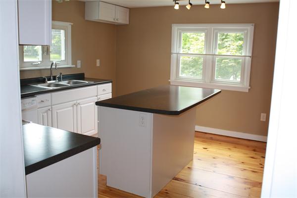 145 Whitehall Road Amesbury, MA 01913 - Photo 5 of 15 Gallery Image 5