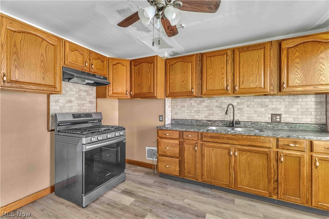 422 5th Street Struthers, OH 44471 - Photo 10 of 18