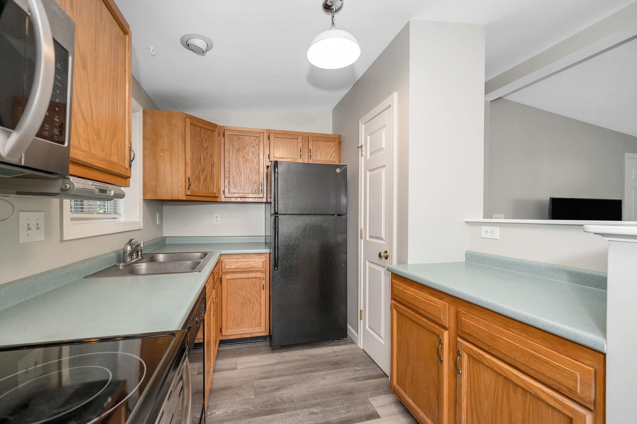 17 Baltimore Road Nashua, NH 03062 - Photo 11 of 34