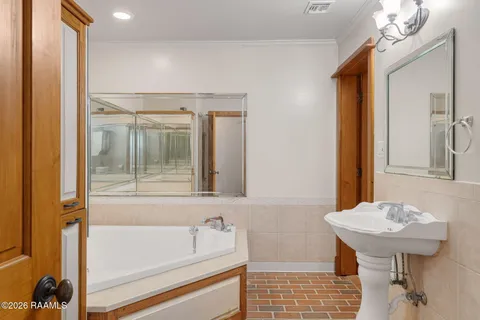 $290,000 | 207 Genevieve Drive, Lafayette, LA 70503