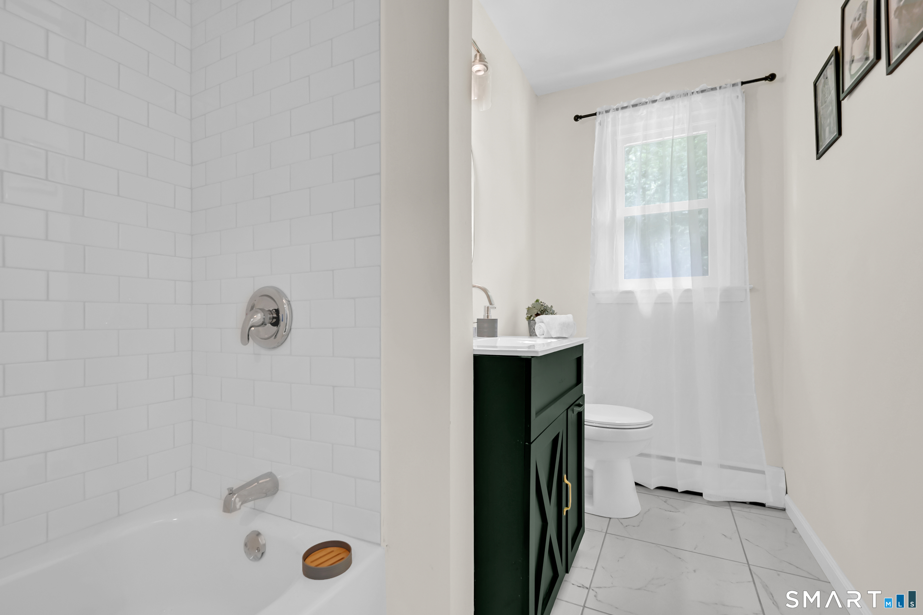 31 Hollow Brook Road Windsor, CT 06095 - Photo 12 of 40