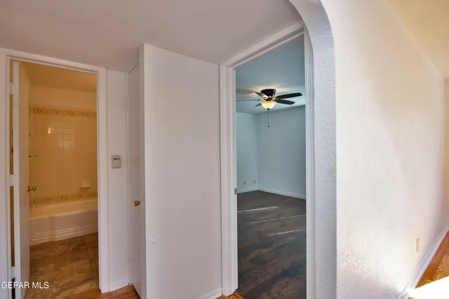 a view of empty room with window