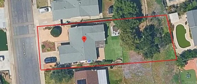 a view of outdoor space yard and balcony