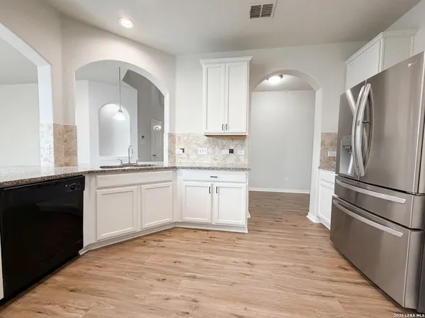 $375,000 | 8910 Olmstead Park, Converse, TX 78109