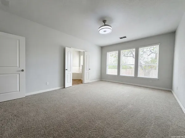 $375,000 | 8910 Olmstead Park, Converse, TX 78109