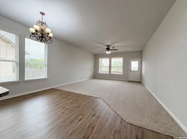 $375,000 | 8910 Olmstead Park, Converse, TX 78109