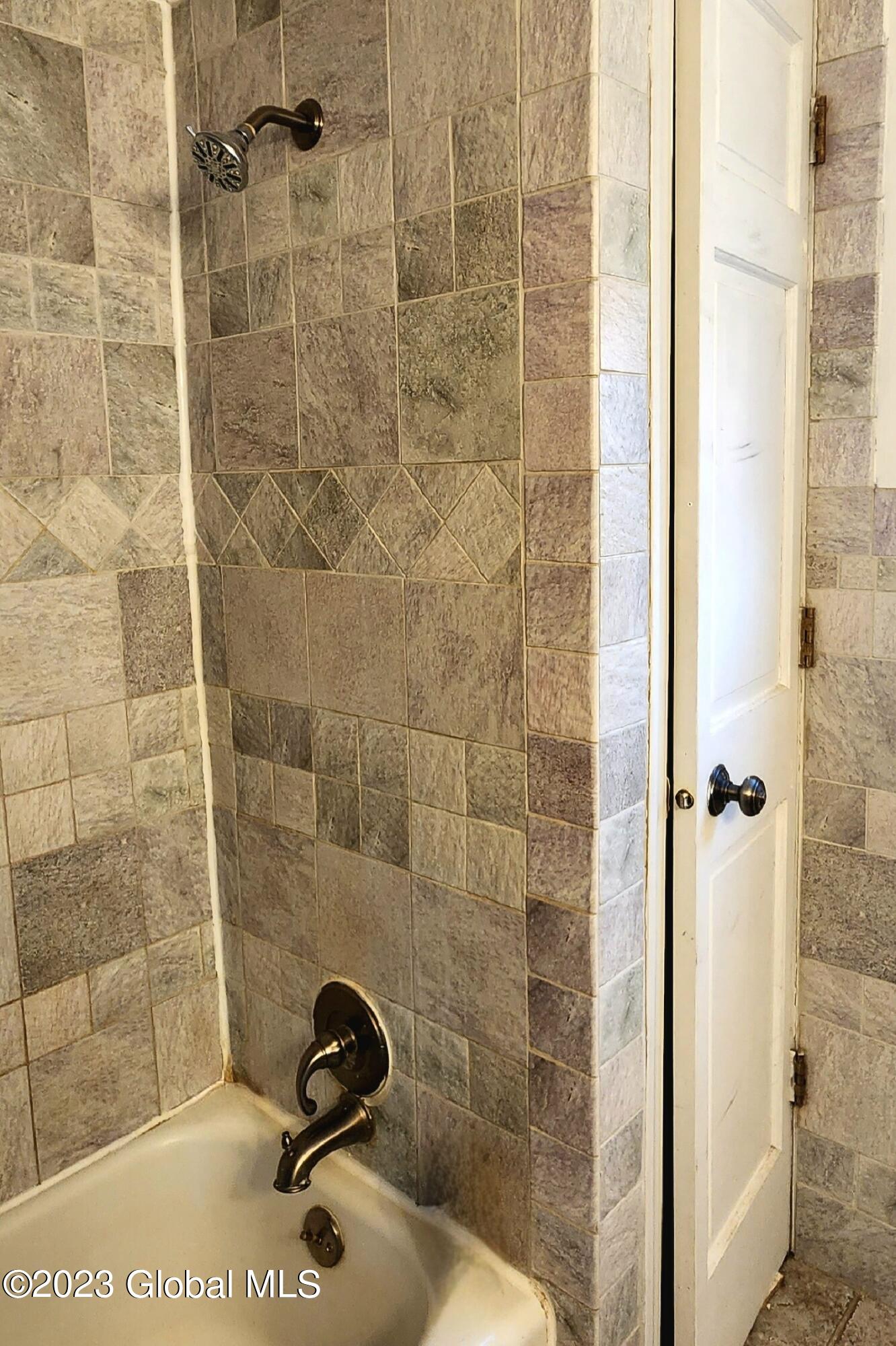 400 Middleline Road Ballston, NY 12020 - Photo 11 of 20 Upstairs Full Bath