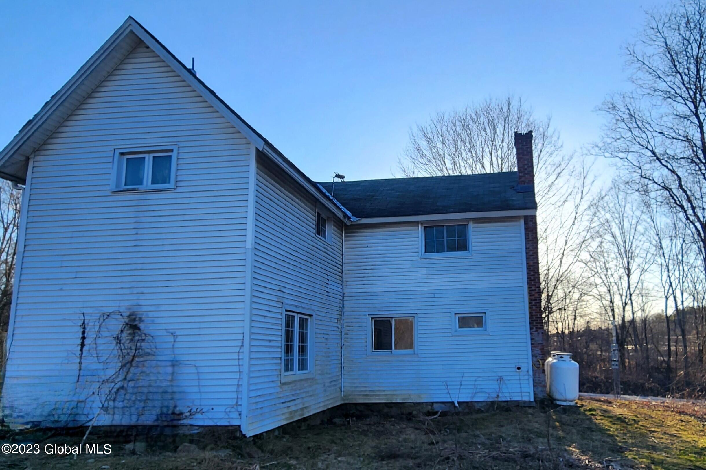 400 Middleline Road Ballston, NY 12020 - Photo 2 of 20 Exterior