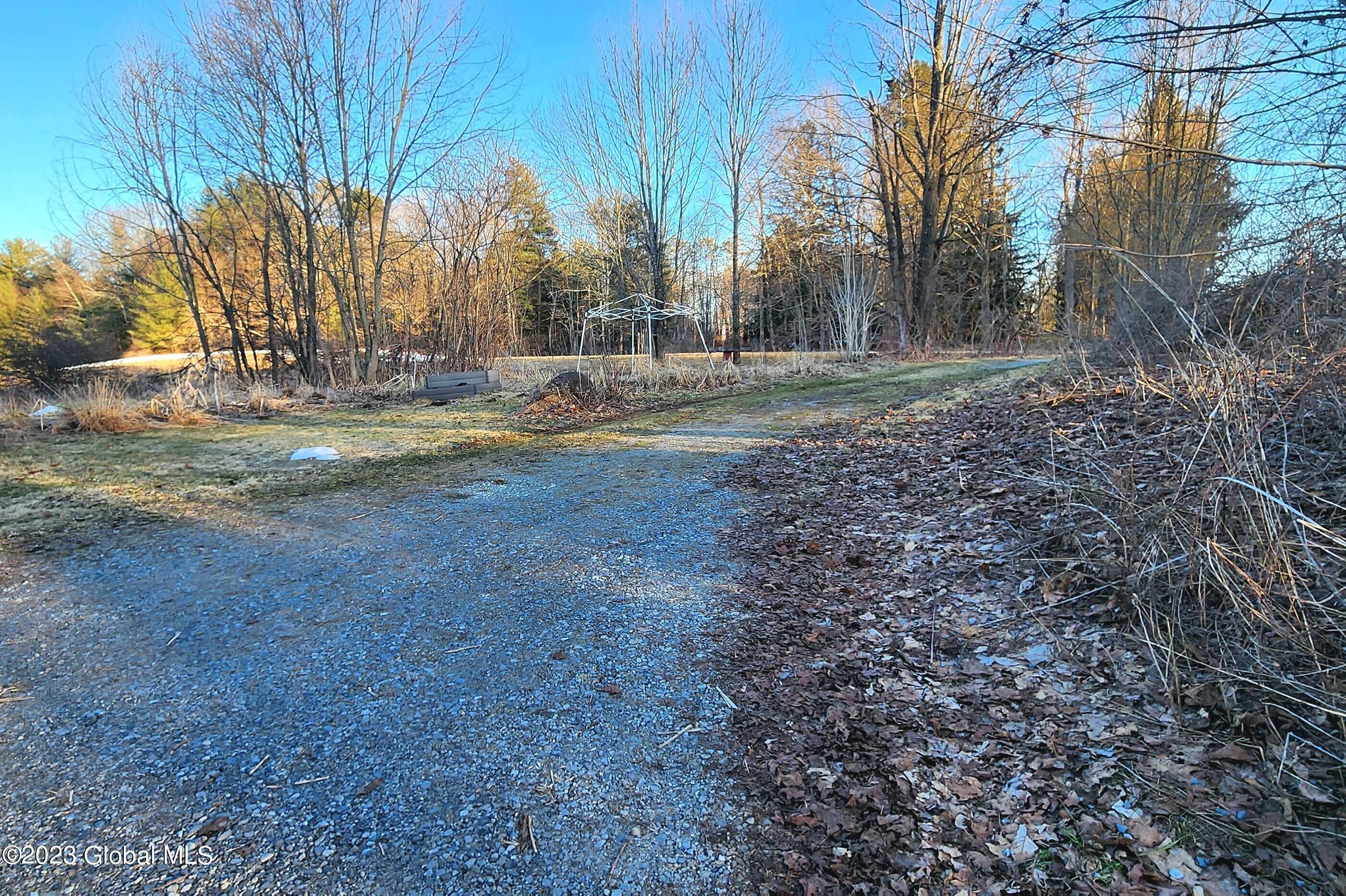 400 Middleline Road Ballston, NY 12020 - Photo 4 of 20 Circular Drive