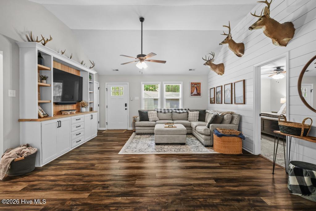 258 Guinea Mill Road Moyock, NC 27958 - Photo 5 of 54 Great Room