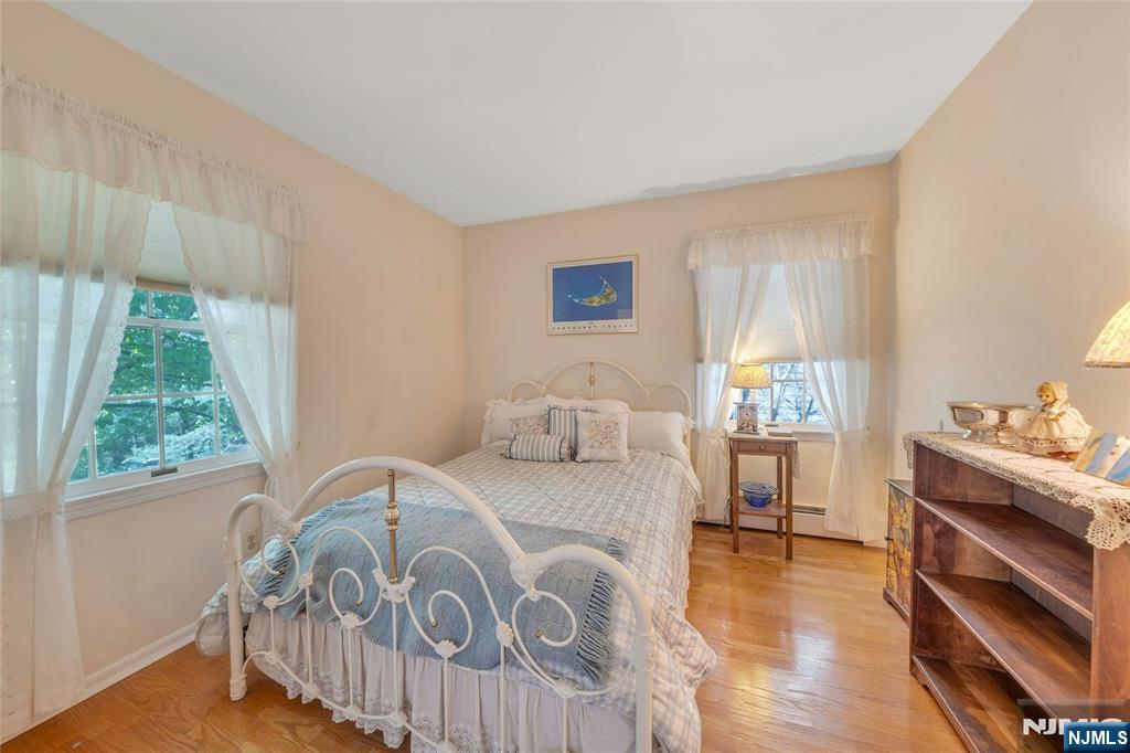 11 Lower Cross Road Saddle River, NJ 07458 - Photo 20 of 35