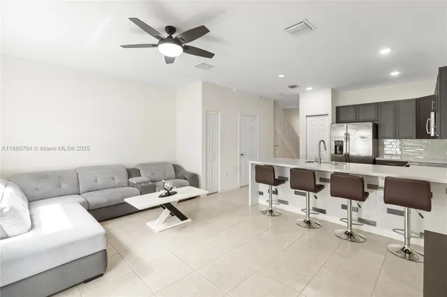$3,250 | 10519 West 33rd Court, Unit 1, Hialeah, FL 33018